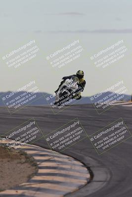 media/Sep-21-2025-Race Pace (Sun) [[98bf33ef95]]/Non Verified/1-Turns 9 and 10 (8am)/